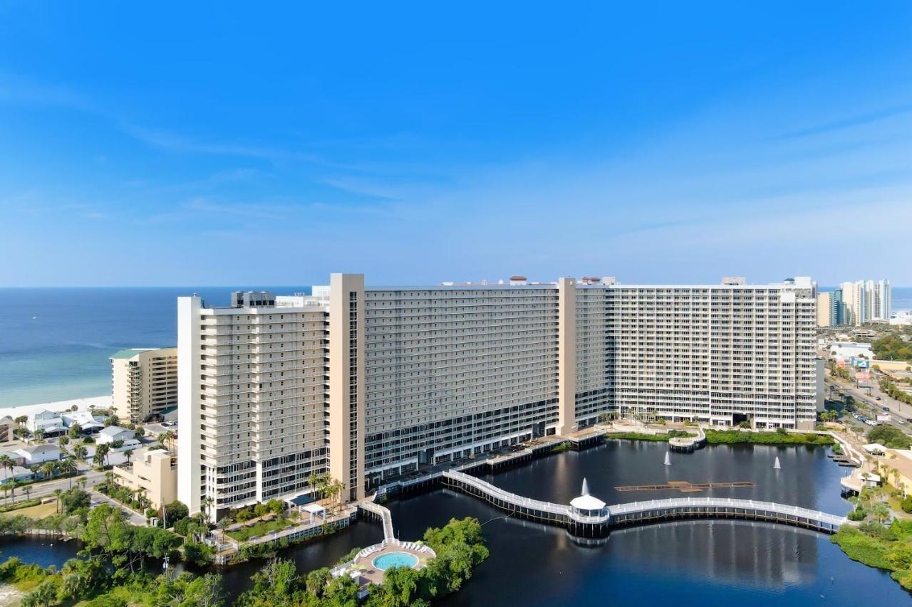 Laketown Wharf 1529 *